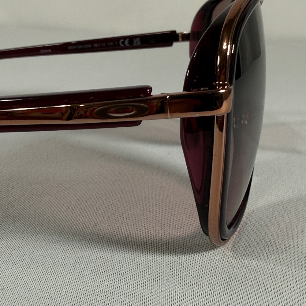 Oakley Women's, Split Time, Brown Frame with Brown Gradient Lenses Sunglasses - Picture 5 of 12